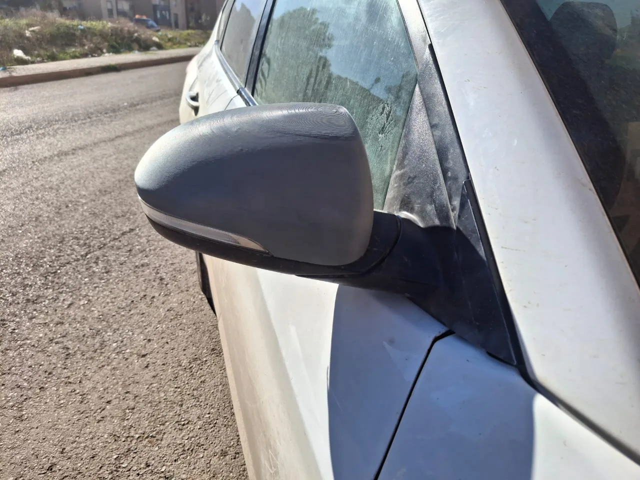 Cache rétroviseur automobile